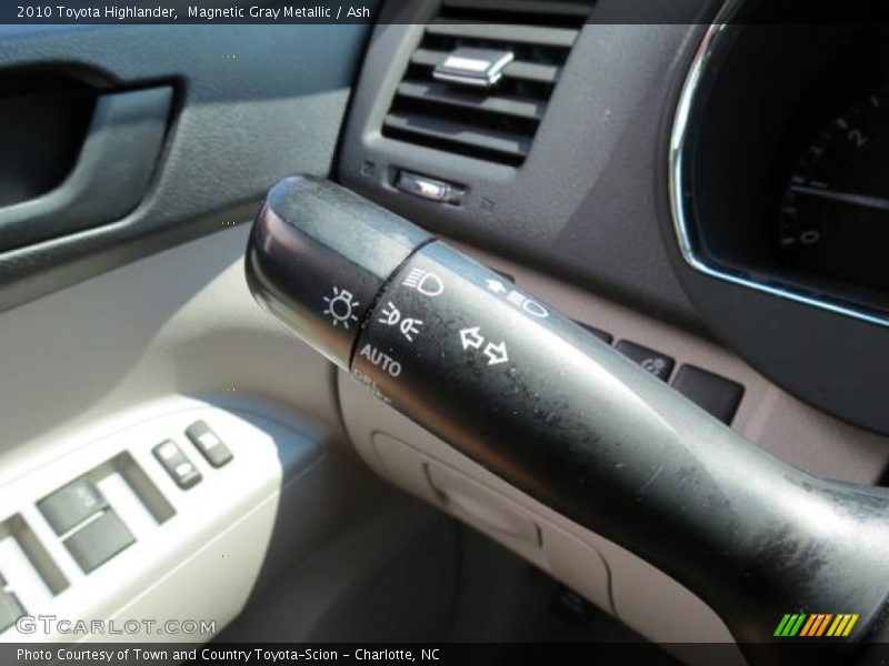 Magnetic Gray Metallic / Ash 2010 Toyota Highlander