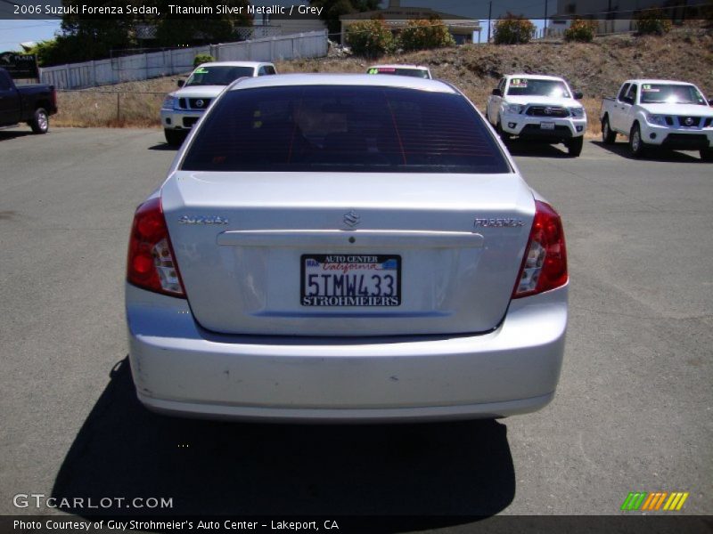 Titanuim Silver Metallic / Grey 2006 Suzuki Forenza Sedan