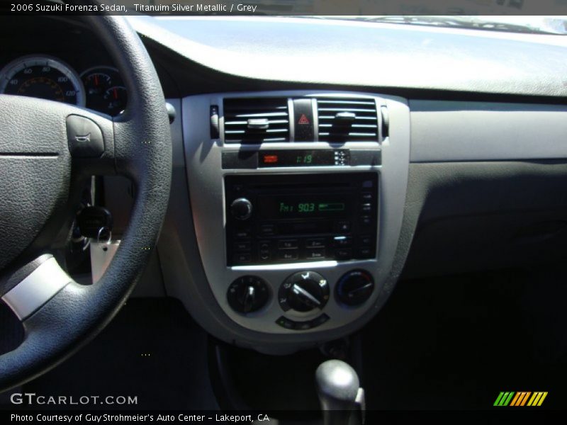 Titanuim Silver Metallic / Grey 2006 Suzuki Forenza Sedan