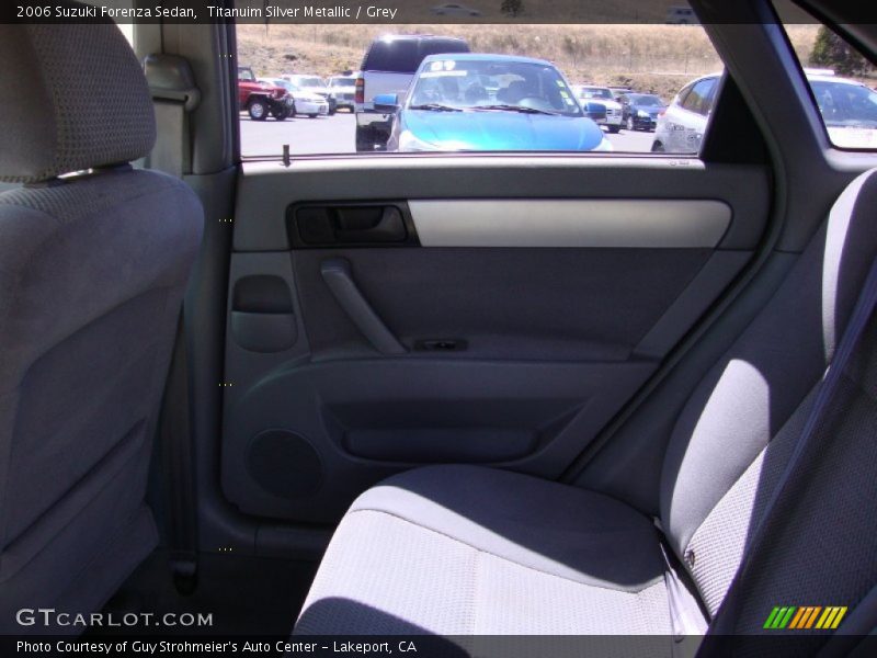 Titanuim Silver Metallic / Grey 2006 Suzuki Forenza Sedan
