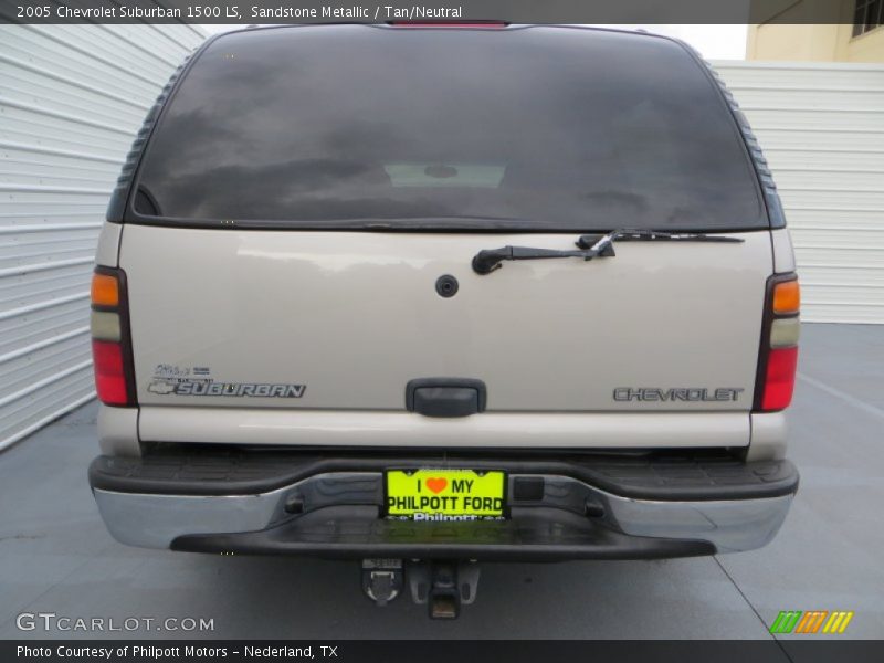 Sandstone Metallic / Tan/Neutral 2005 Chevrolet Suburban 1500 LS