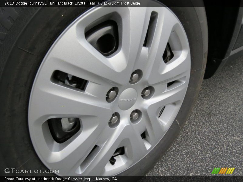 Brilliant Black Crystal Pearl / Black/Light Frost Beige 2013 Dodge Journey SE
