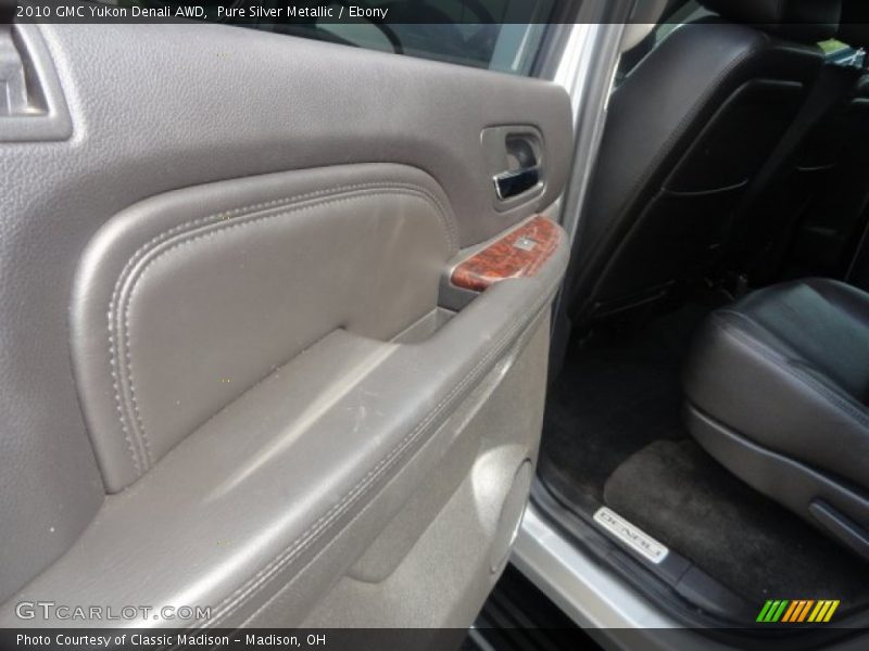 Pure Silver Metallic / Ebony 2010 GMC Yukon Denali AWD