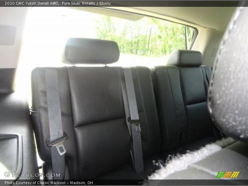 Pure Silver Metallic / Ebony 2010 GMC Yukon Denali AWD