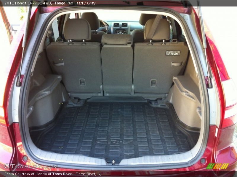 Tango Red Pearl / Gray 2011 Honda CR-V SE 4WD