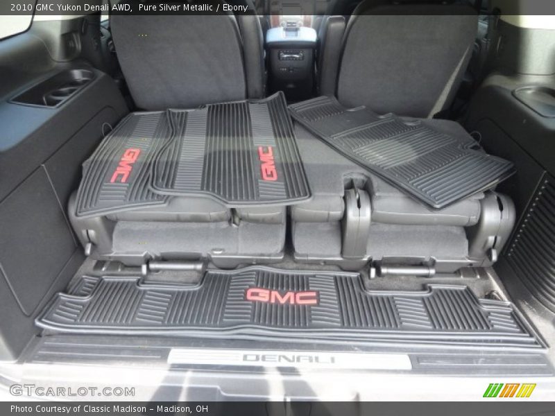 Pure Silver Metallic / Ebony 2010 GMC Yukon Denali AWD