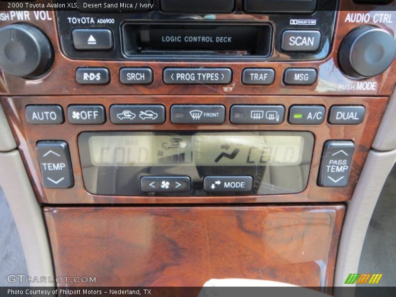 Desert Sand Mica / Ivory 2000 Toyota Avalon XLS