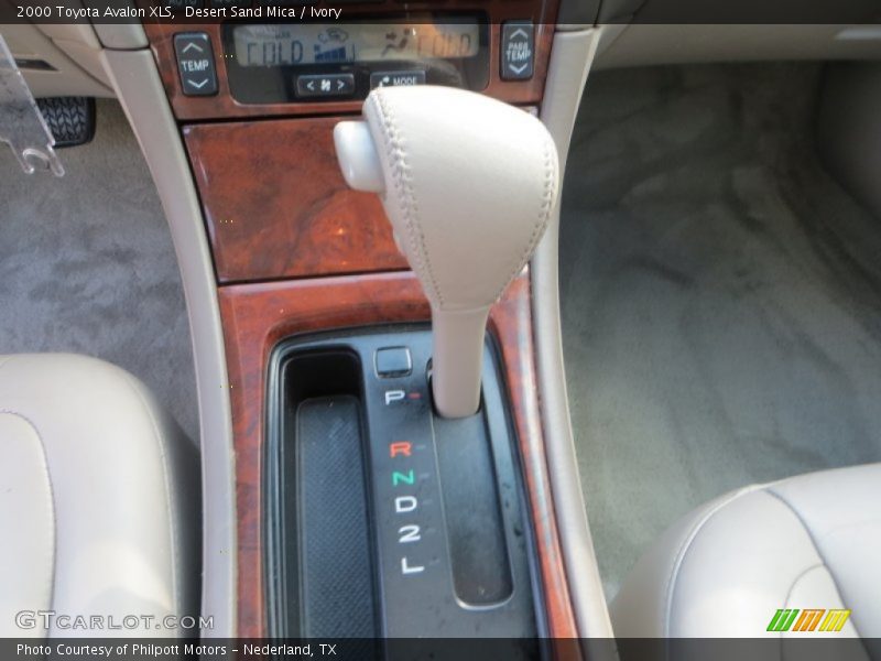 Desert Sand Mica / Ivory 2000 Toyota Avalon XLS