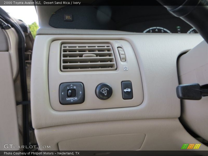 Desert Sand Mica / Ivory 2000 Toyota Avalon XLS