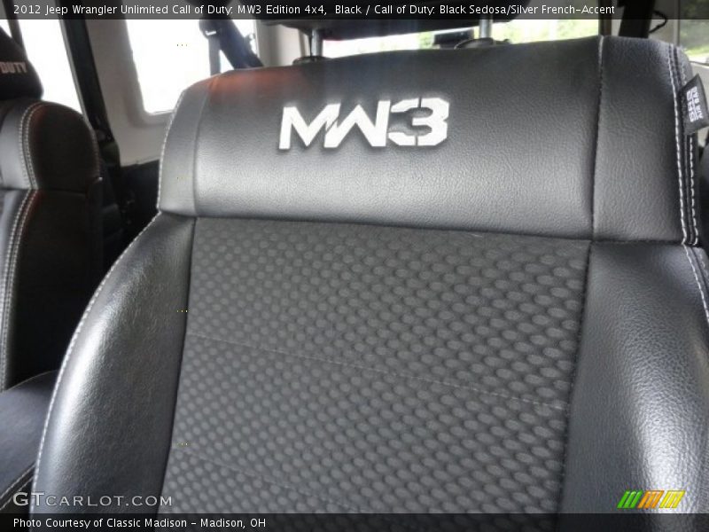 Black / Call of Duty: Black Sedosa/Silver French-Accent 2012 Jeep Wrangler Unlimited Call of Duty: MW3 Edition 4x4