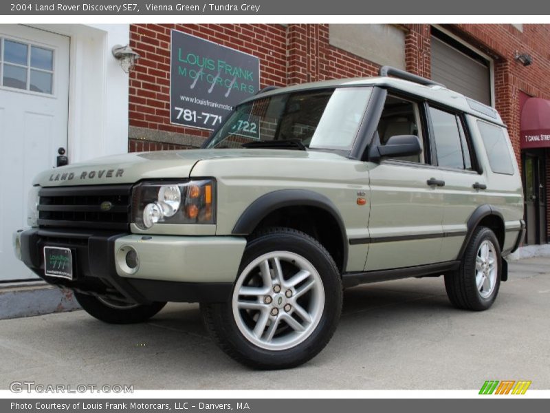 Vienna Green / Tundra Grey 2004 Land Rover Discovery SE7