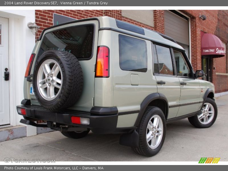 Vienna Green / Tundra Grey 2004 Land Rover Discovery SE7