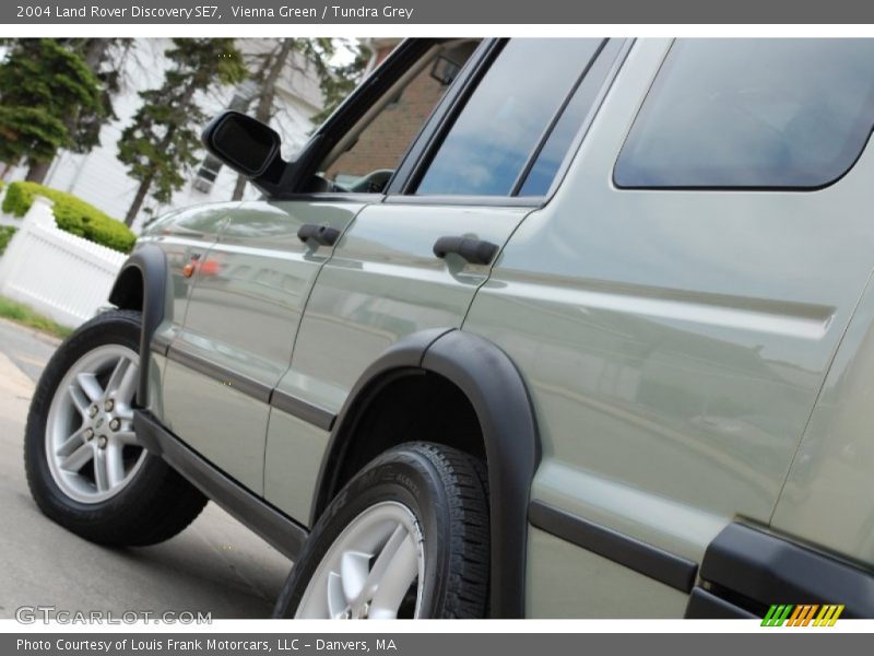 Vienna Green / Tundra Grey 2004 Land Rover Discovery SE7