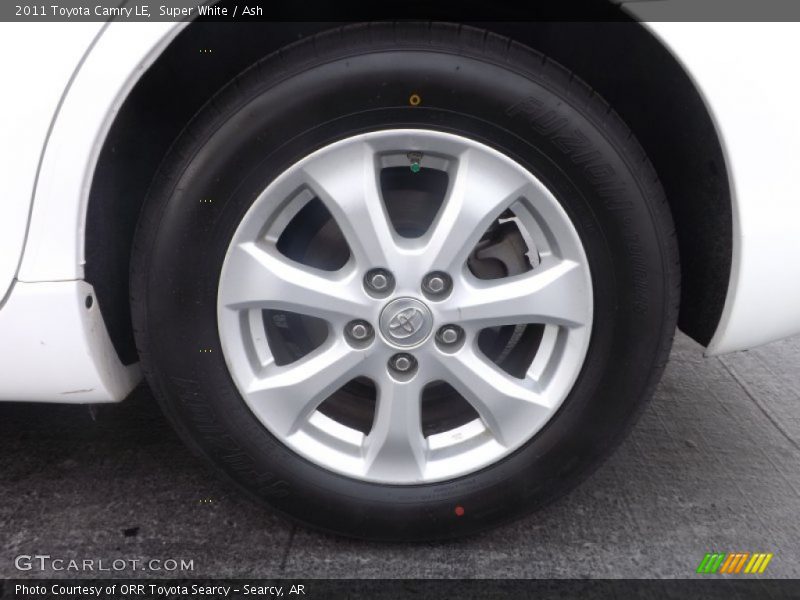 Super White / Ash 2011 Toyota Camry LE