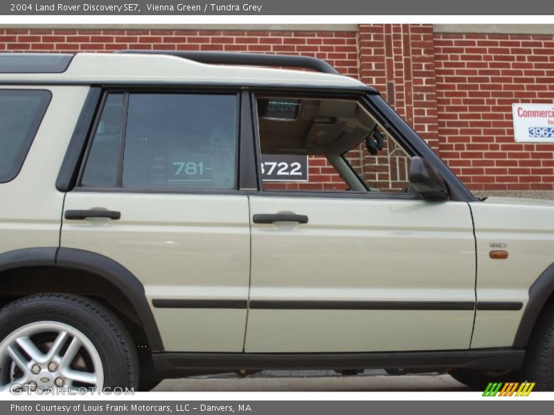 Vienna Green / Tundra Grey 2004 Land Rover Discovery SE7