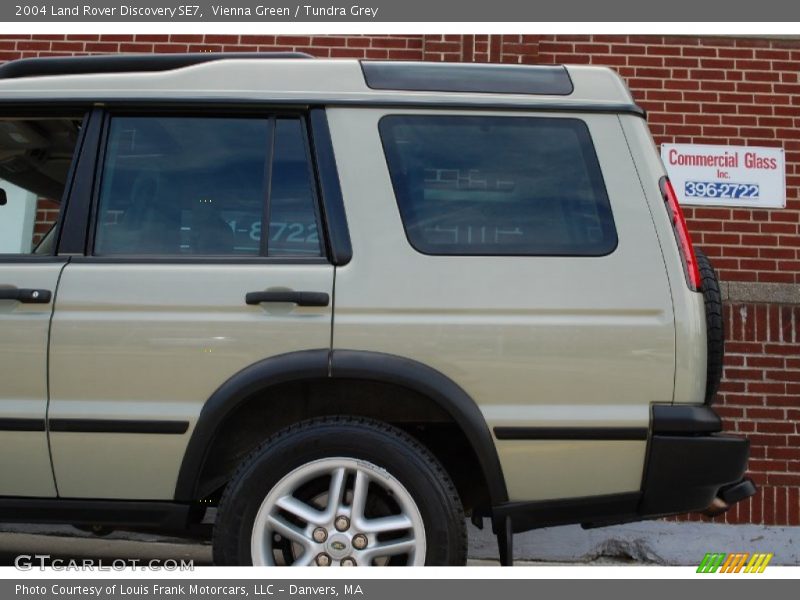 Vienna Green / Tundra Grey 2004 Land Rover Discovery SE7