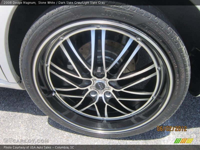 Stone White / Dark Slate Gray/Light Slate Gray 2008 Dodge Magnum