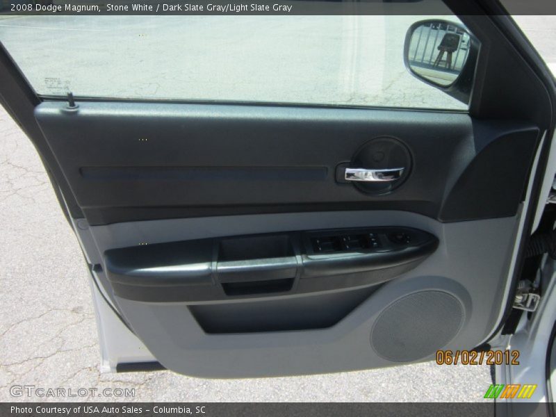Stone White / Dark Slate Gray/Light Slate Gray 2008 Dodge Magnum