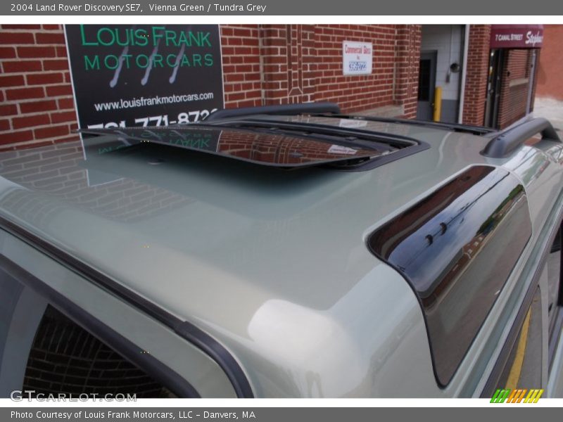 Vienna Green / Tundra Grey 2004 Land Rover Discovery SE7