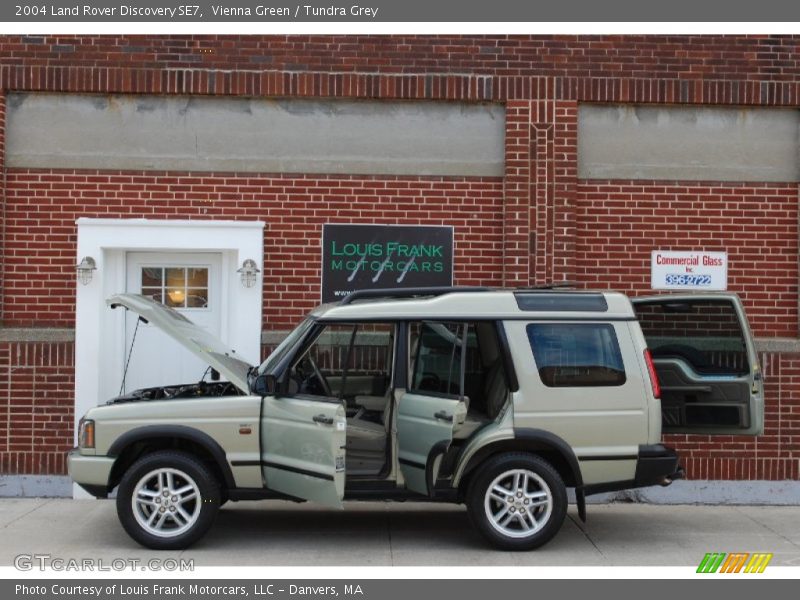 Vienna Green / Tundra Grey 2004 Land Rover Discovery SE7