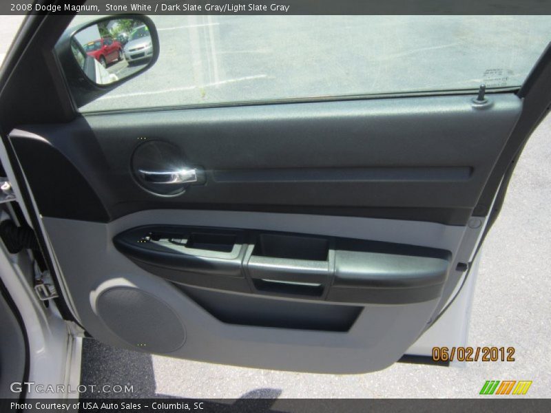 Stone White / Dark Slate Gray/Light Slate Gray 2008 Dodge Magnum