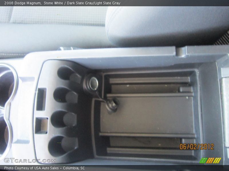 Stone White / Dark Slate Gray/Light Slate Gray 2008 Dodge Magnum