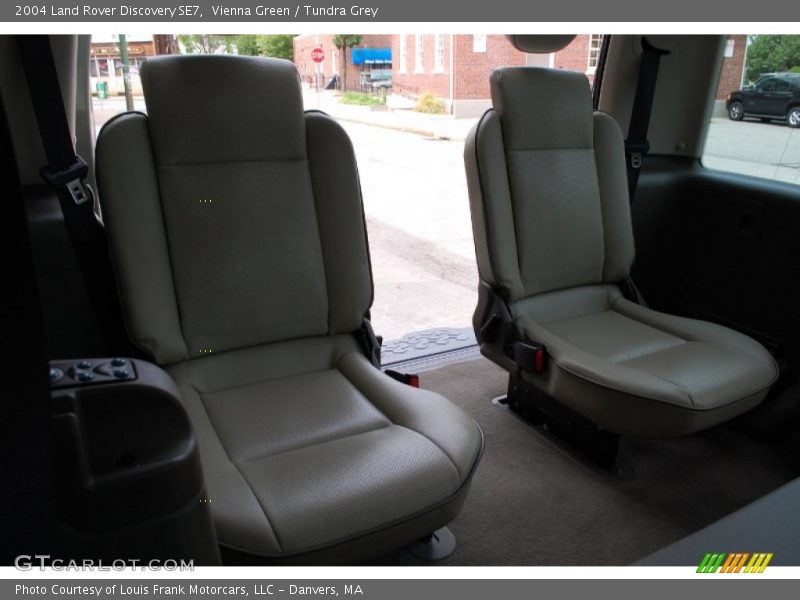 Vienna Green / Tundra Grey 2004 Land Rover Discovery SE7