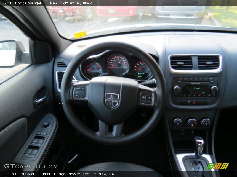New Bright White / Black 2013 Dodge Avenger SE