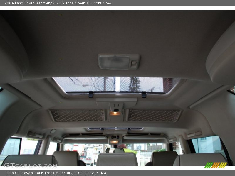 Vienna Green / Tundra Grey 2004 Land Rover Discovery SE7