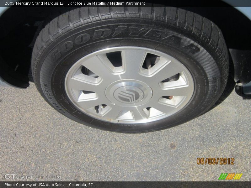 Light Ice Blue Metallic / Medium Parchment 2005 Mercury Grand Marquis LS