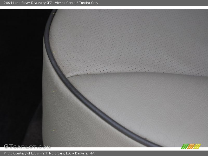 Vienna Green / Tundra Grey 2004 Land Rover Discovery SE7
