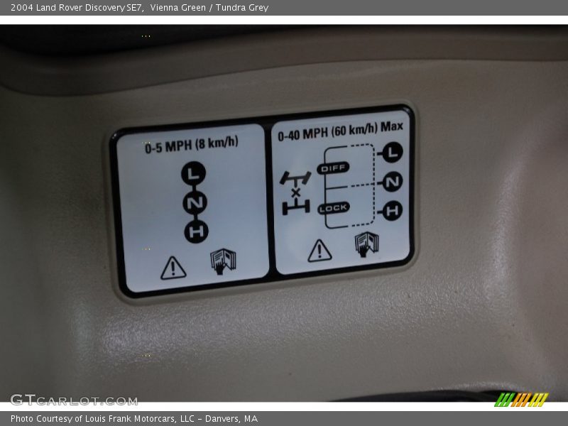 Vienna Green / Tundra Grey 2004 Land Rover Discovery SE7