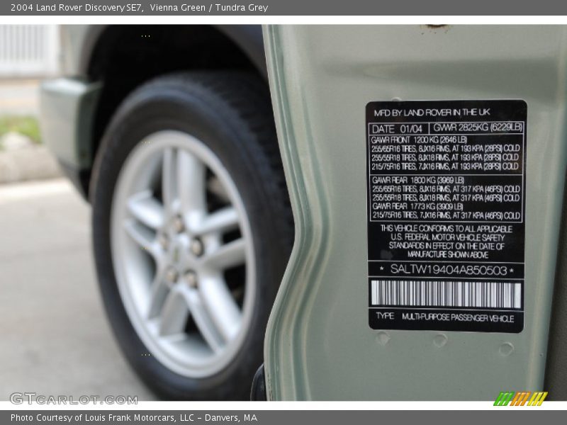 Vienna Green / Tundra Grey 2004 Land Rover Discovery SE7
