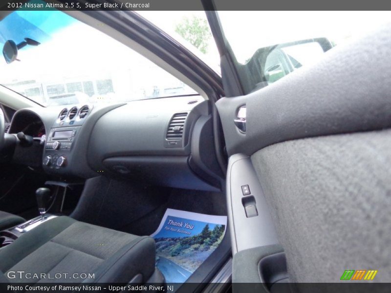Super Black / Charcoal 2012 Nissan Altima 2.5 S