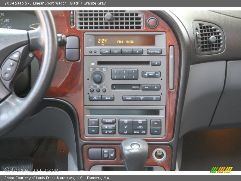 Controls of 2004 9-5 Linear Sport Wagon