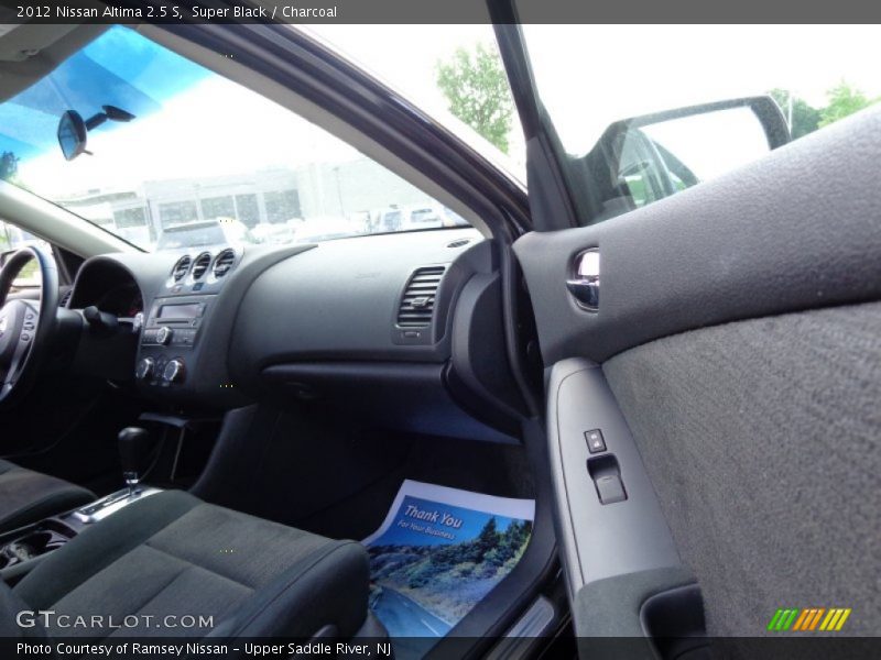 Super Black / Charcoal 2012 Nissan Altima 2.5 S