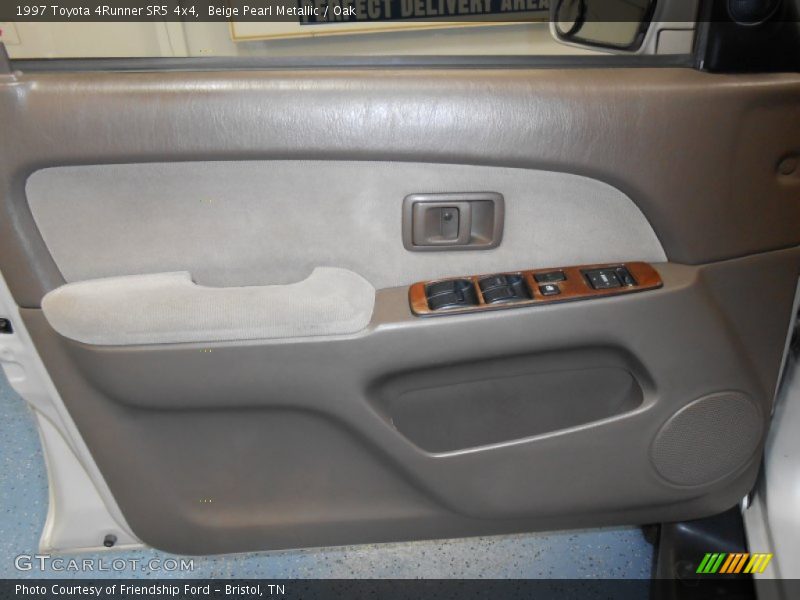 Beige Pearl Metallic / Oak 1997 Toyota 4Runner SR5 4x4