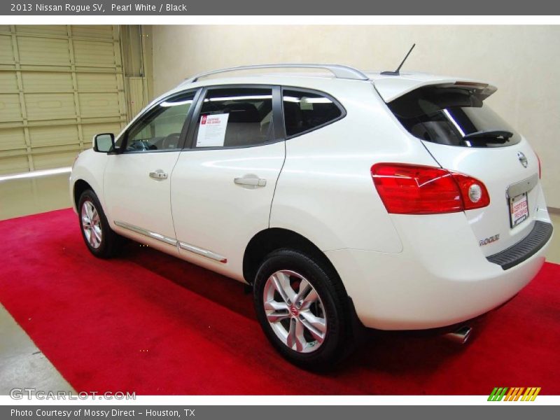 Pearl White / Black 2013 Nissan Rogue SV