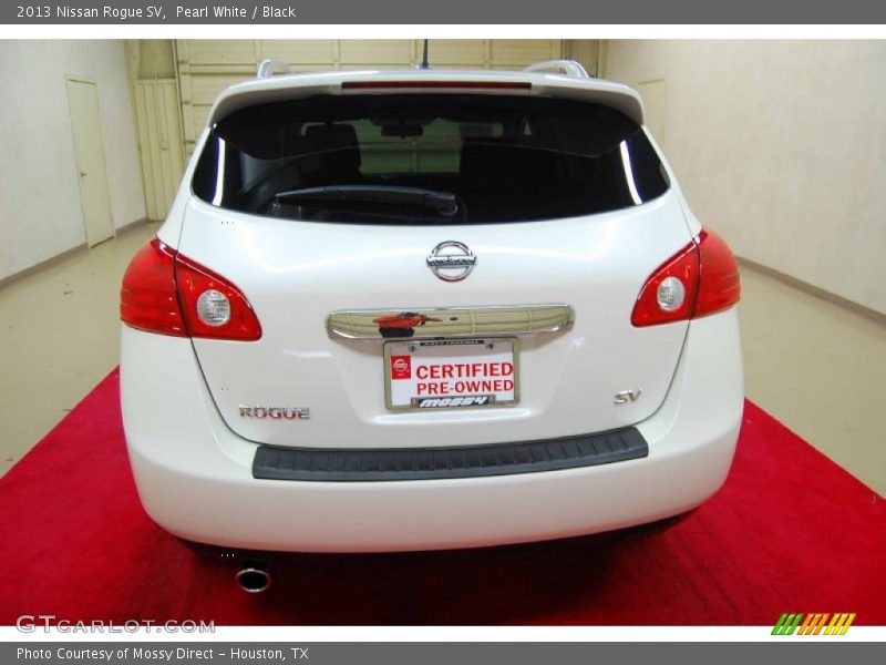 Pearl White / Black 2013 Nissan Rogue SV