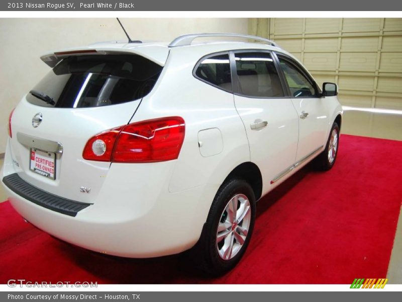 Pearl White / Black 2013 Nissan Rogue SV