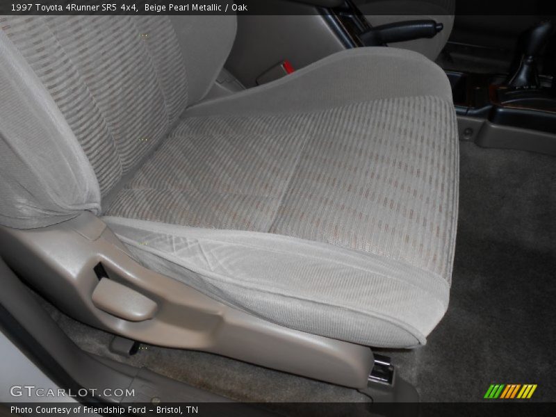 Beige Pearl Metallic / Oak 1997 Toyota 4Runner SR5 4x4