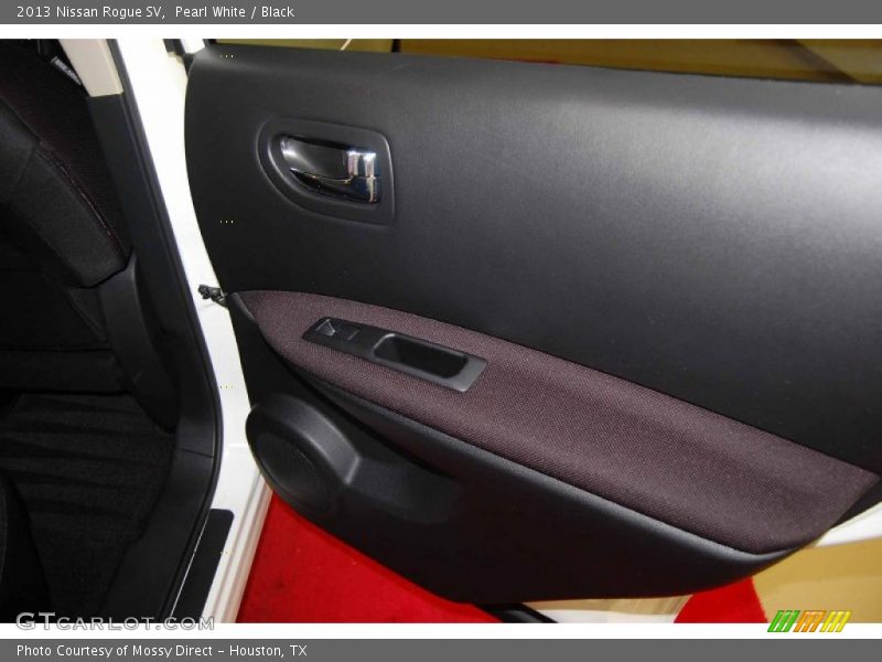 Pearl White / Black 2013 Nissan Rogue SV