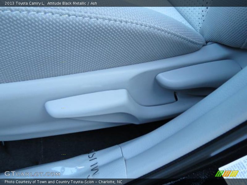 Attitude Black Metallic / Ash 2013 Toyota Camry L