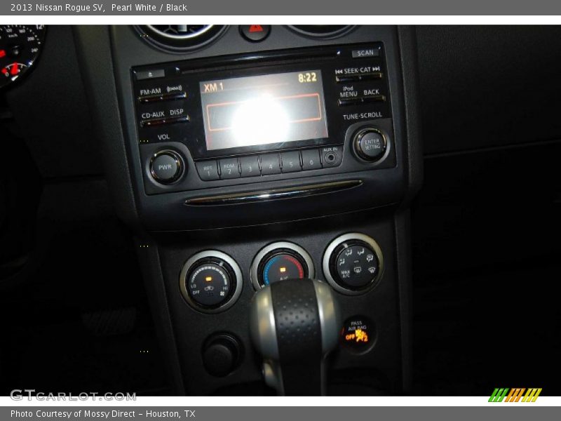 Pearl White / Black 2013 Nissan Rogue SV
