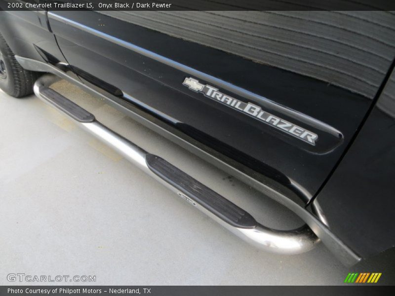 Onyx Black / Dark Pewter 2002 Chevrolet TrailBlazer LS