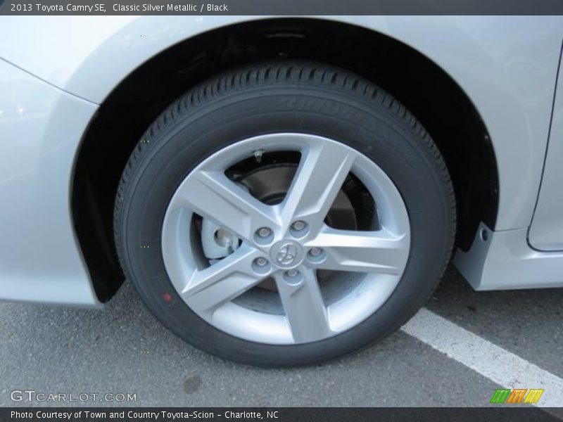 Classic Silver Metallic / Black 2013 Toyota Camry SE