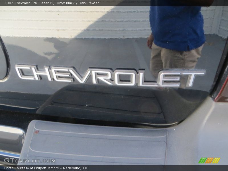 Onyx Black / Dark Pewter 2002 Chevrolet TrailBlazer LS