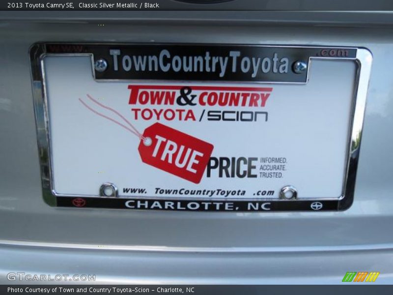 Classic Silver Metallic / Black 2013 Toyota Camry SE