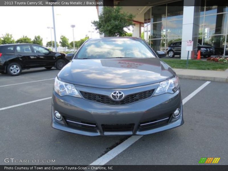 Magnetic Gray Metallic / Black/Ash 2013 Toyota Camry SE