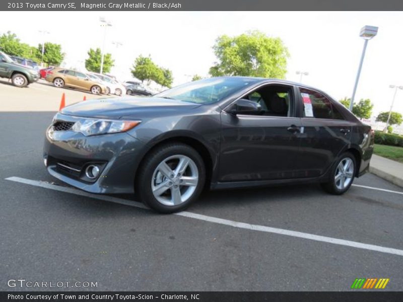 Magnetic Gray Metallic / Black/Ash 2013 Toyota Camry SE